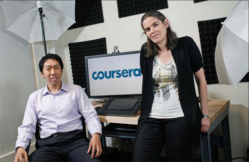 Daphne Koller y Andrew Ng, los fundadores de Coursera, en la oficina de la empresa en Mountain View, California. Coursera está considerando lanzar programas de idioma chino para atraer estudiantes en el mercado de Internet más grande del mundo en términos de usuarios. Ramin Rahimian / The New York Times vía CFP